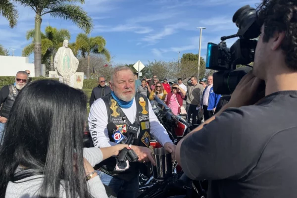 Miami archbishop joins hundreds of motorcyclists for annual fundraising ride — By: Catholic News Agency