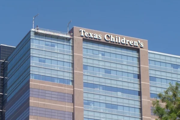 Justice Department drops HIPAA charges against doctor who exposed trans child surgeries — By: Catholic News Agency
