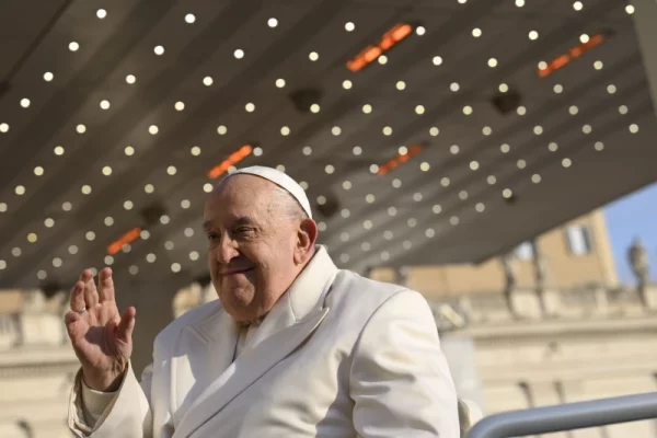 Pope makes surprise festival appearance with peace plea — By: Catholic News Agency